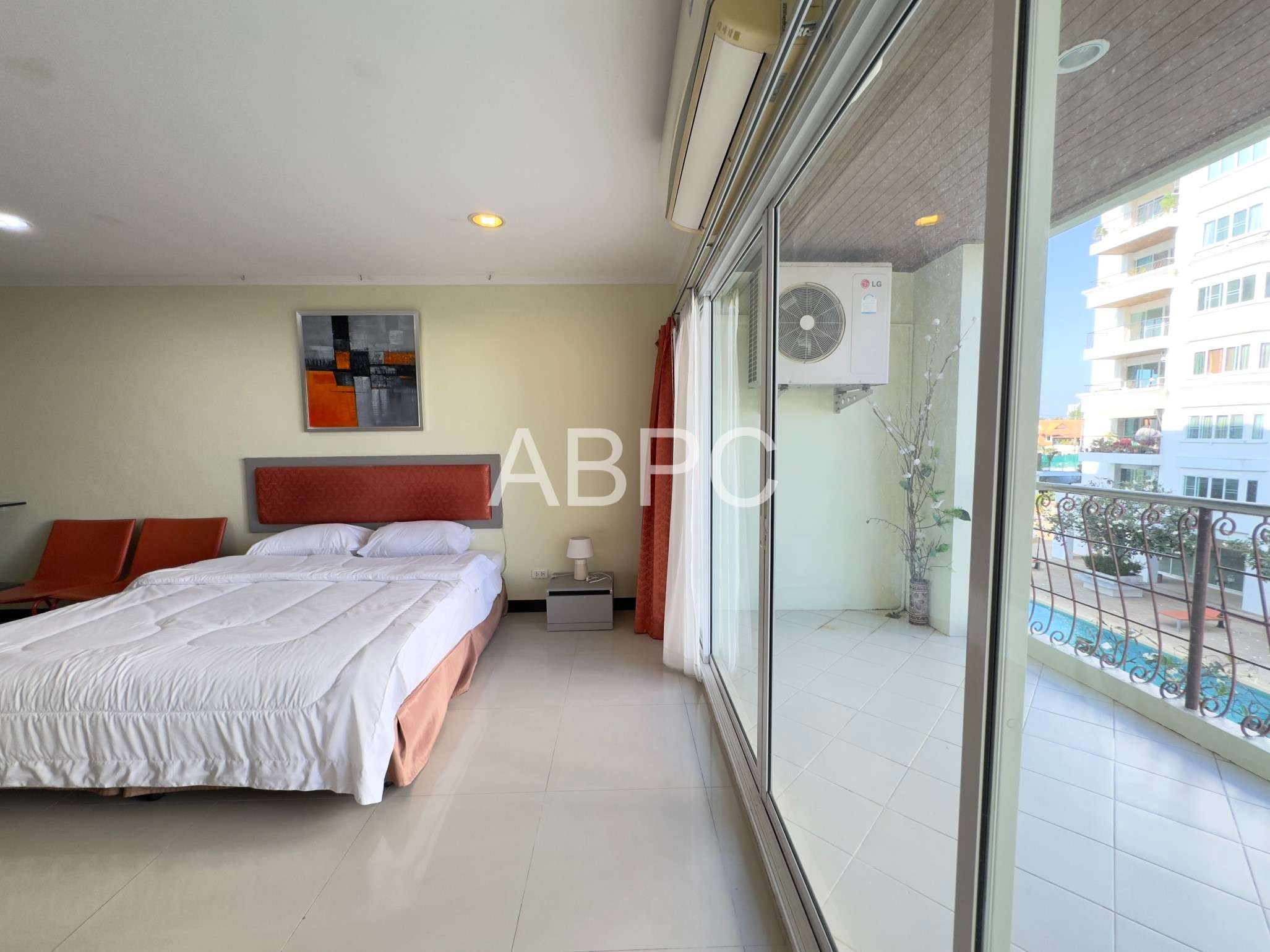 Spacious Studio For Rent & Sale in Jomtien photo 14