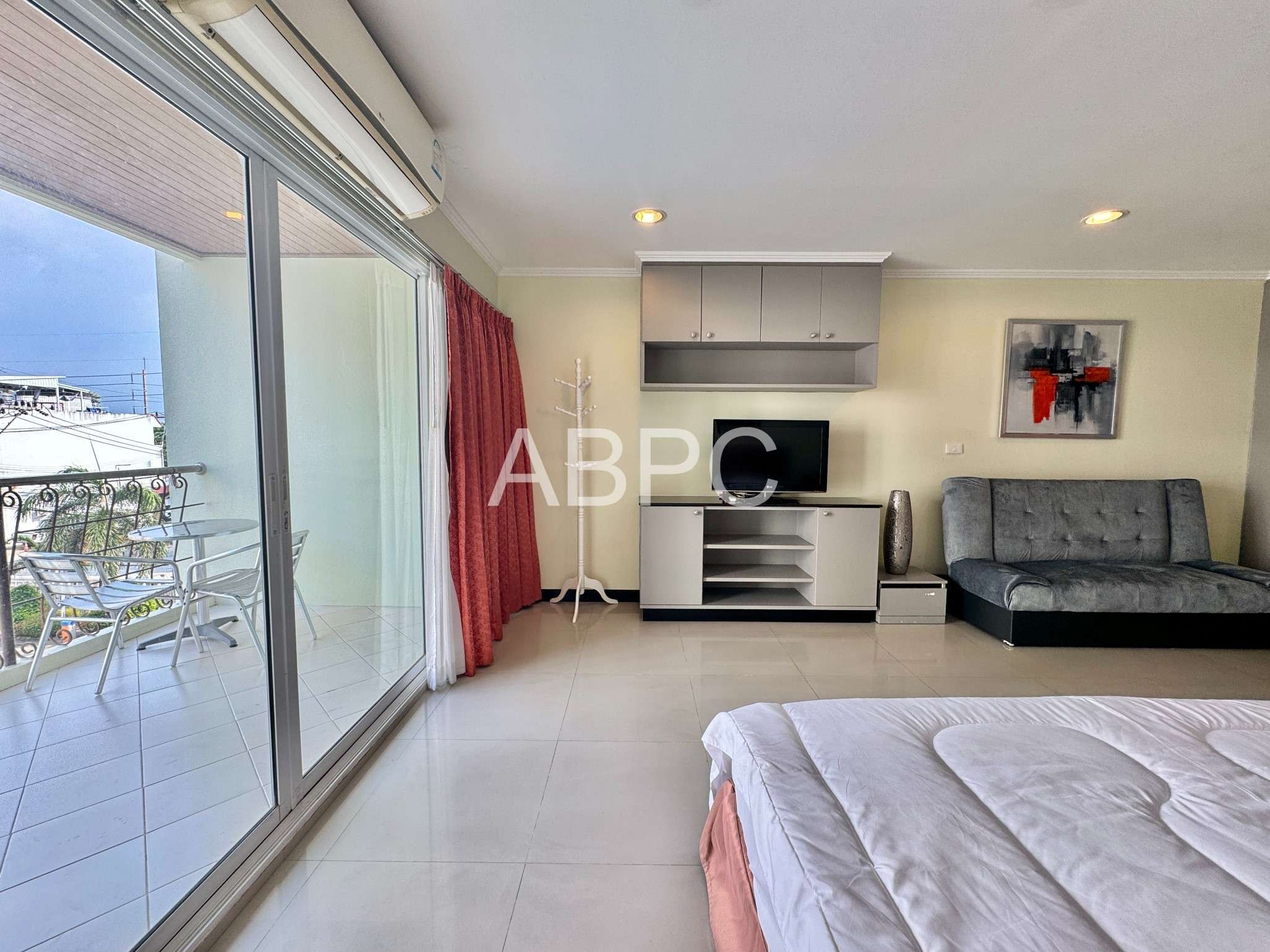 Spacious Studio For Rent & Sale in Jomtien photo 6