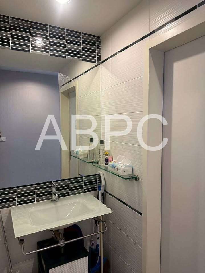 Two Bedroom Two Bathroom Condo in Central Pattaya photo 7