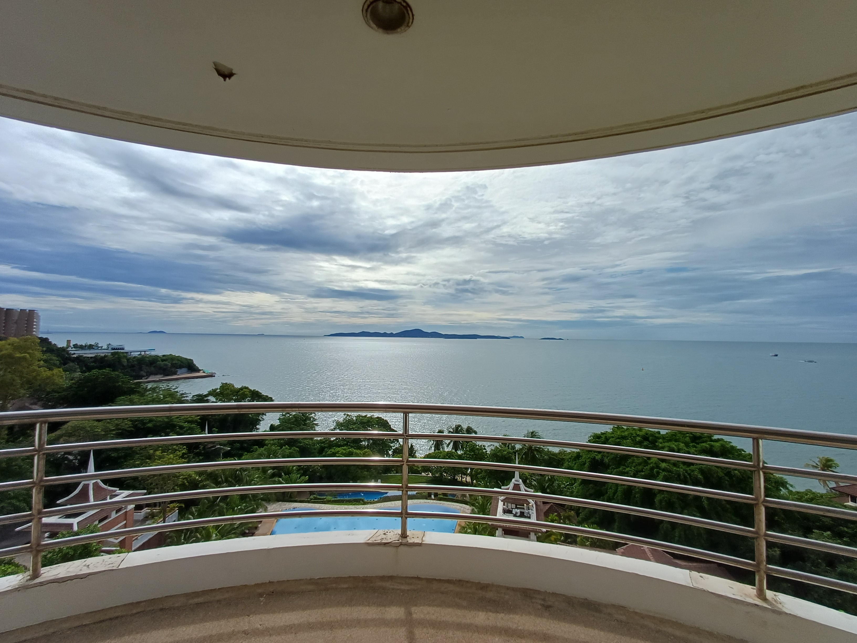 Beautiful Beachfront 3 bedrooms 4 bathrooms in Pratamnak for Sale photo 16