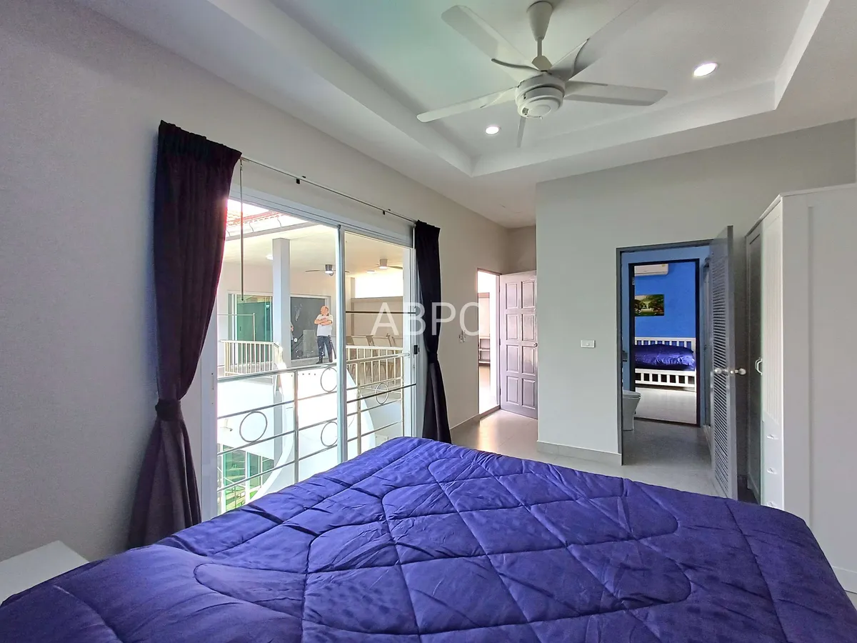 Five Bedroom Four Bathroom Pool Villa in Central Pattaya photo 12