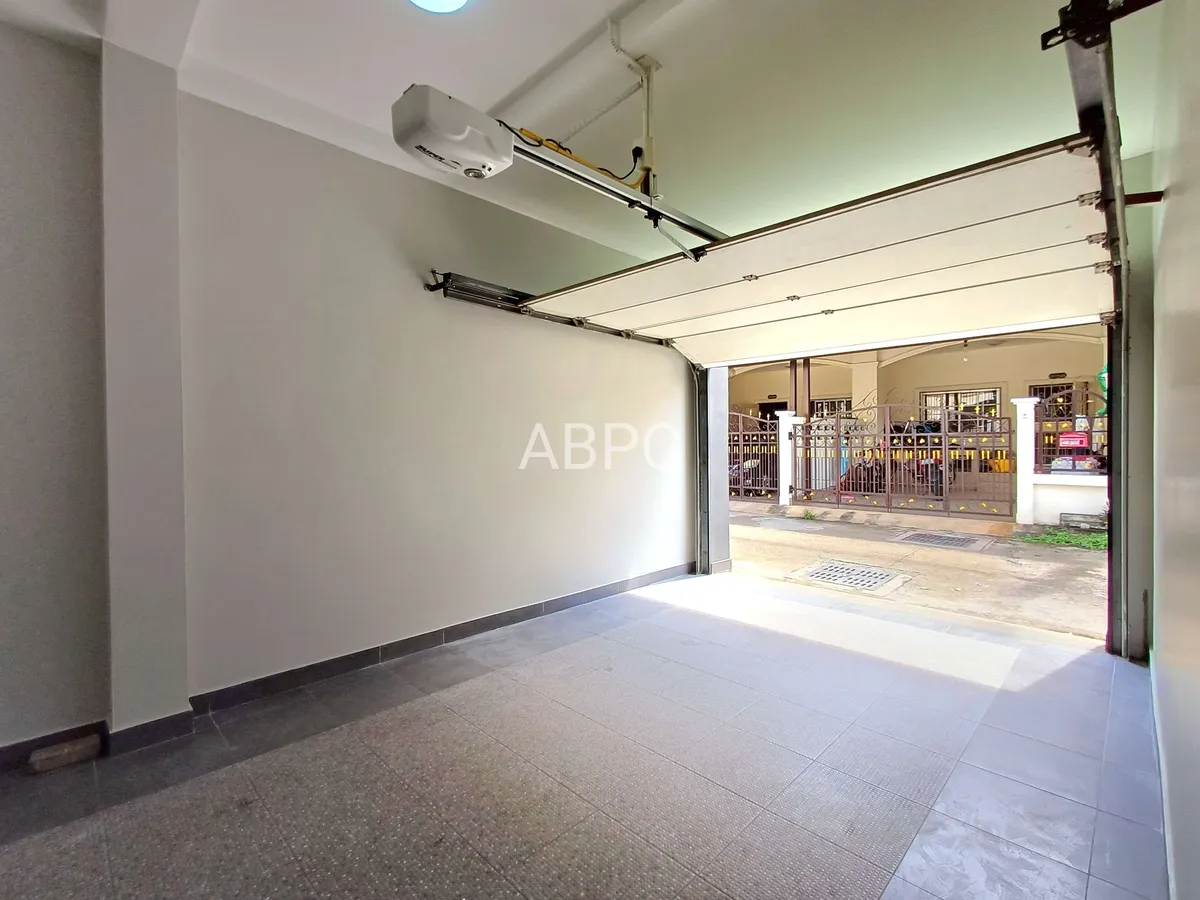 Five Bedroom Four Bathroom Pool Villa in Central Pattaya photo 16
