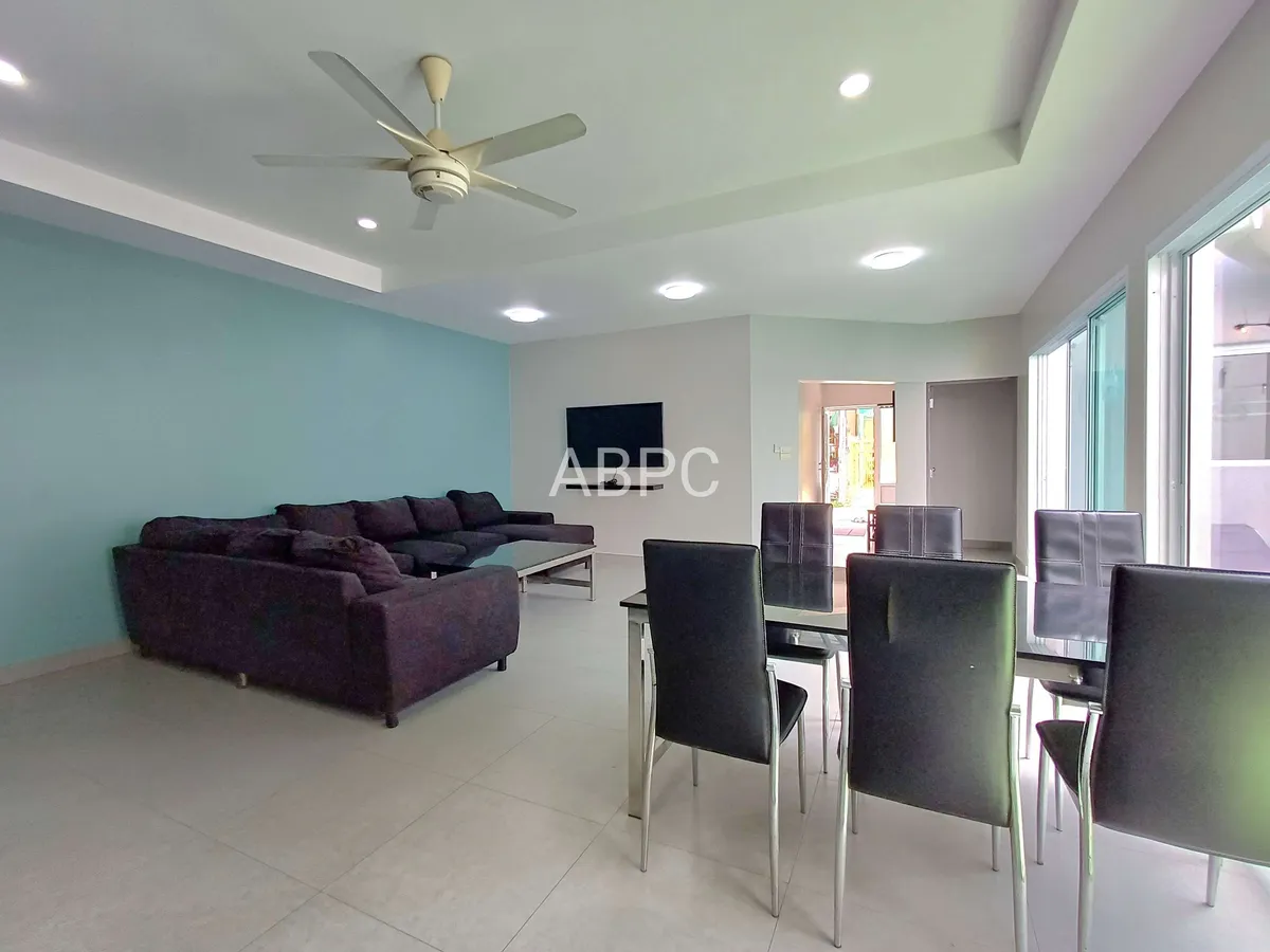 Five Bedroom Four Bathroom Pool Villa in Central Pattaya photo 17