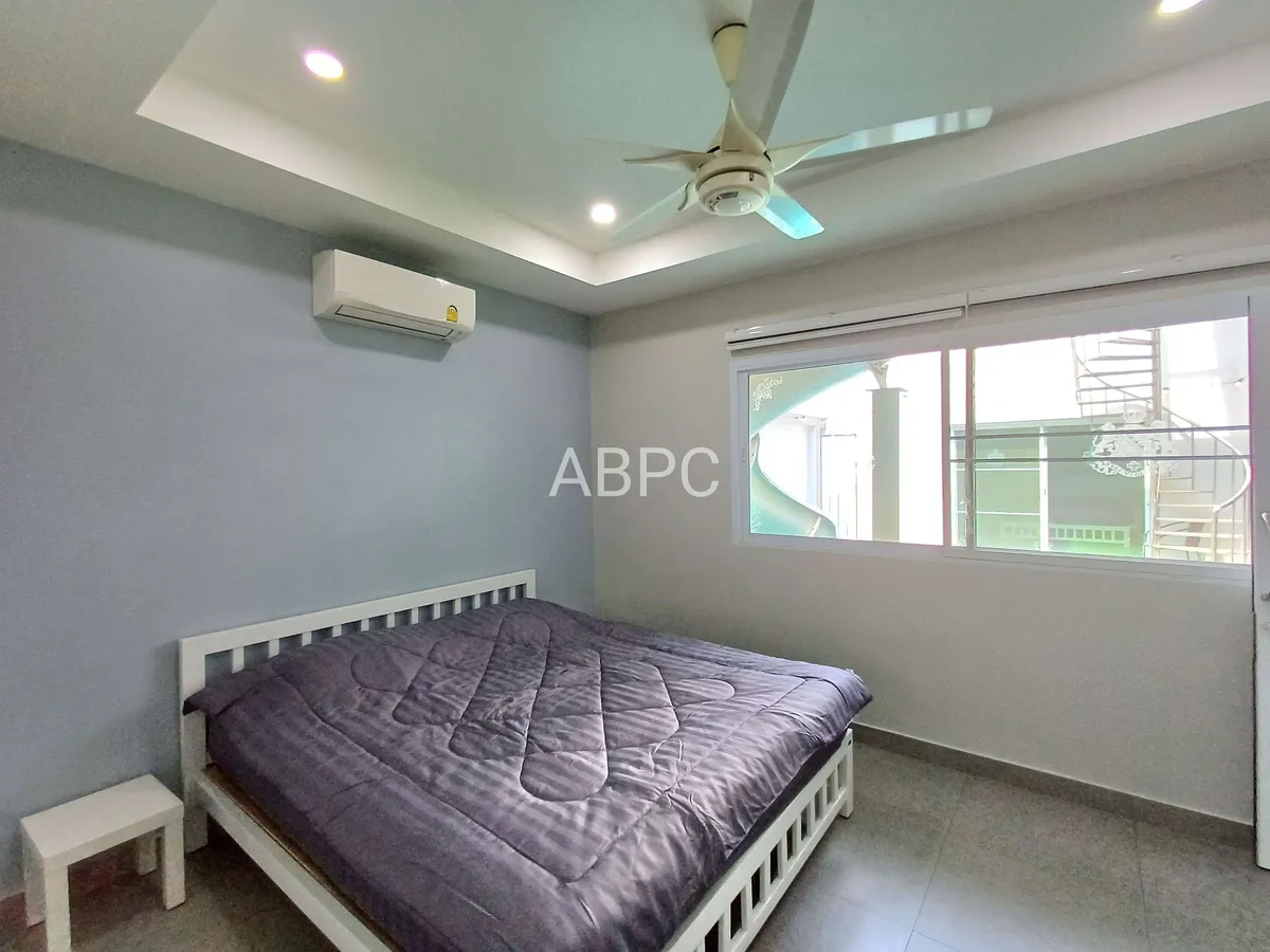 Five Bedroom Four Bathroom Pool Villa in Central Pattaya photo 20