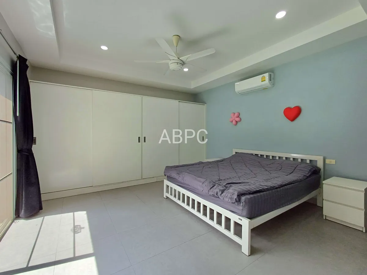 Five Bedroom Four Bathroom Pool Villa in Central Pattaya photo 23