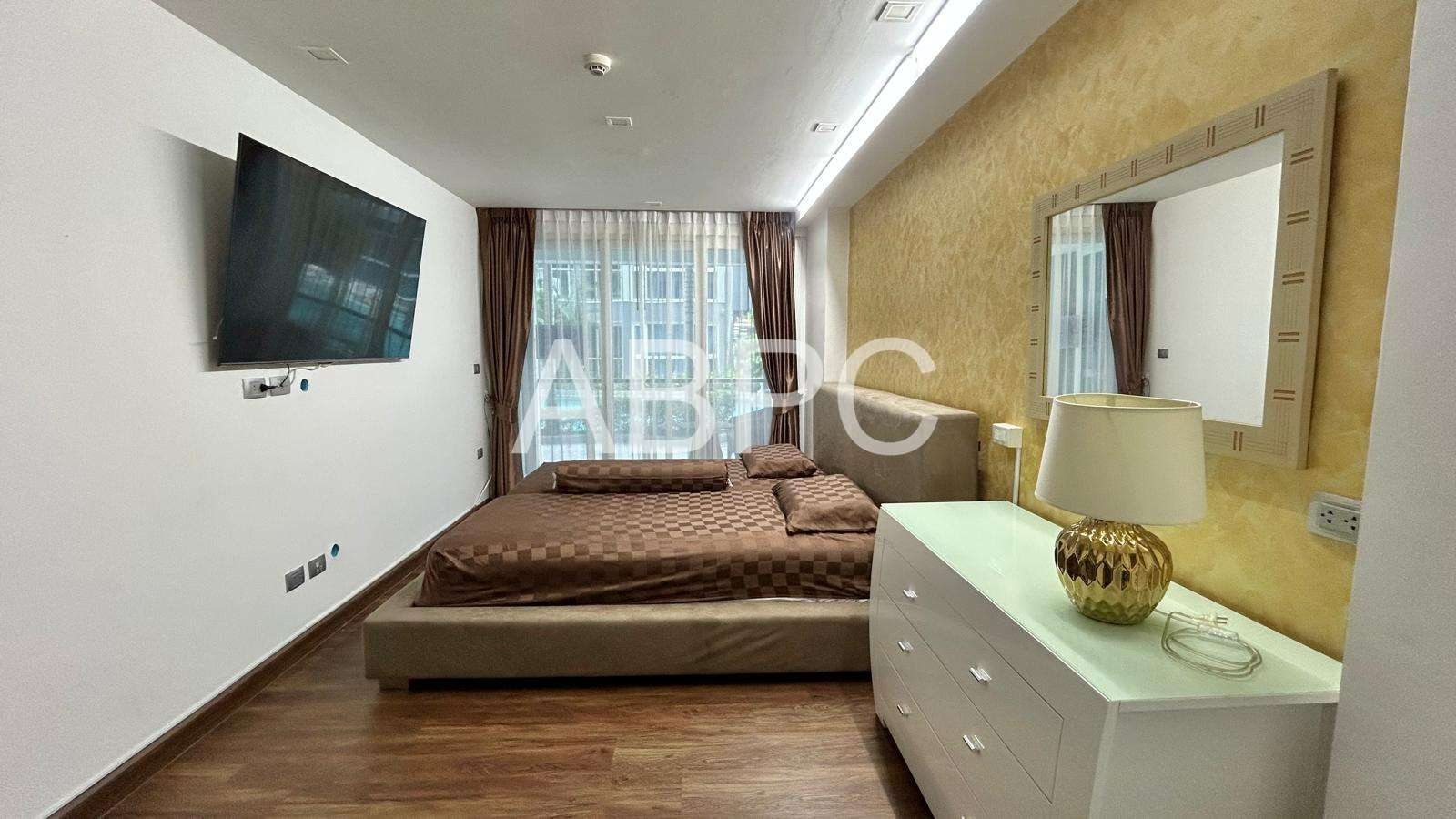 Pool View 1 Bedroom Condo For sale in Central Pattaya photo 2