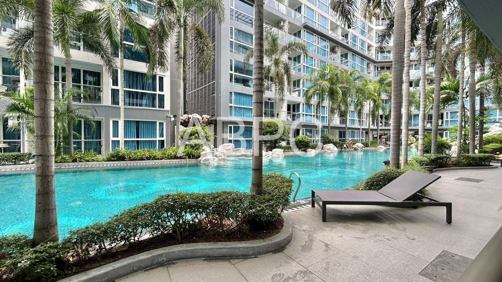 Pool View 1 Bedroom Condo For sale in Central Pattaya