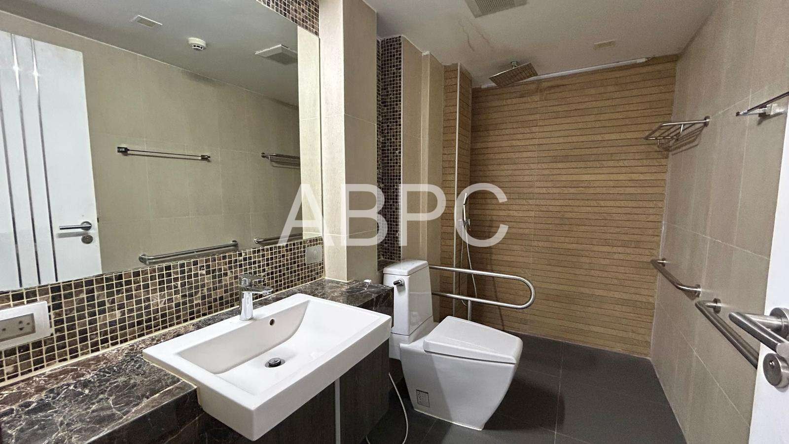 Pool View 1 Bedroom Condo For sale in Central Pattaya photo 6