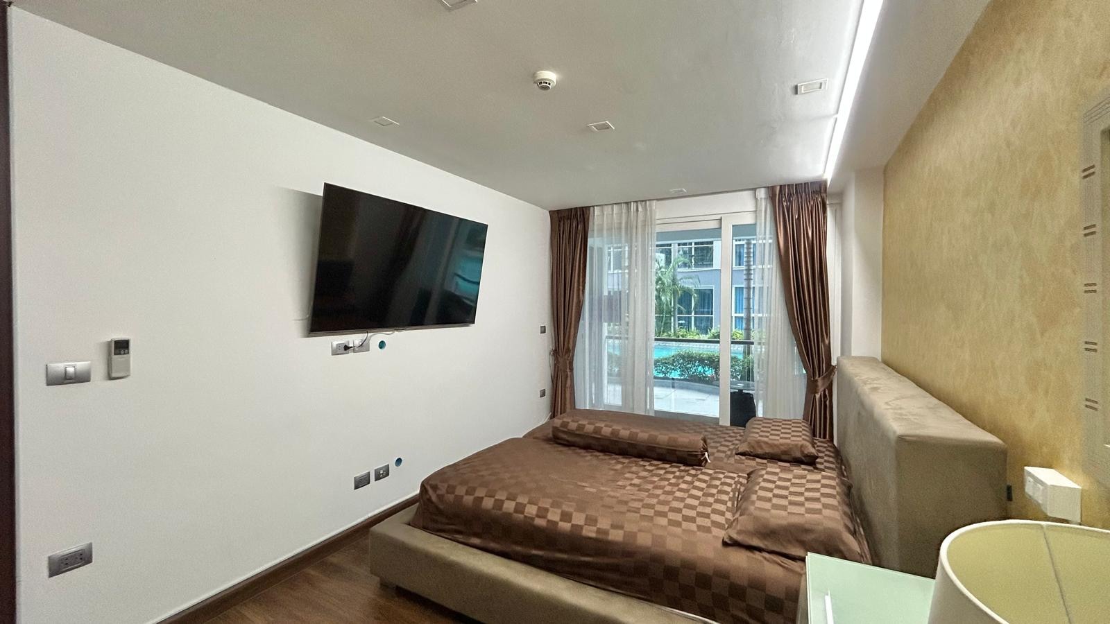 Pool View 1 Bedroom Condo For sale in Central Pattaya photo 25