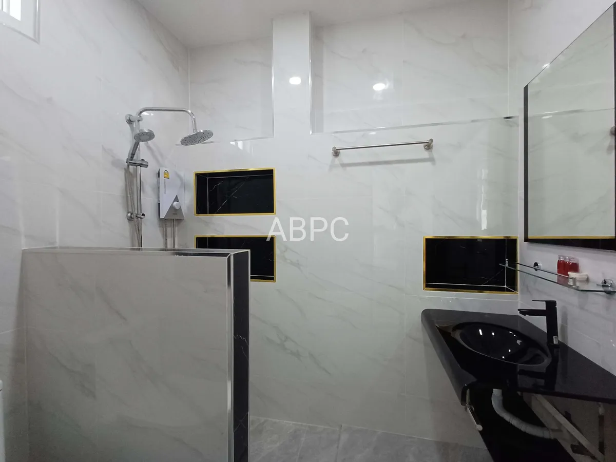 Modern Pool Villa Pet Friendly 3 Bed 3 Bath in Huay Yai For Rent photo 14