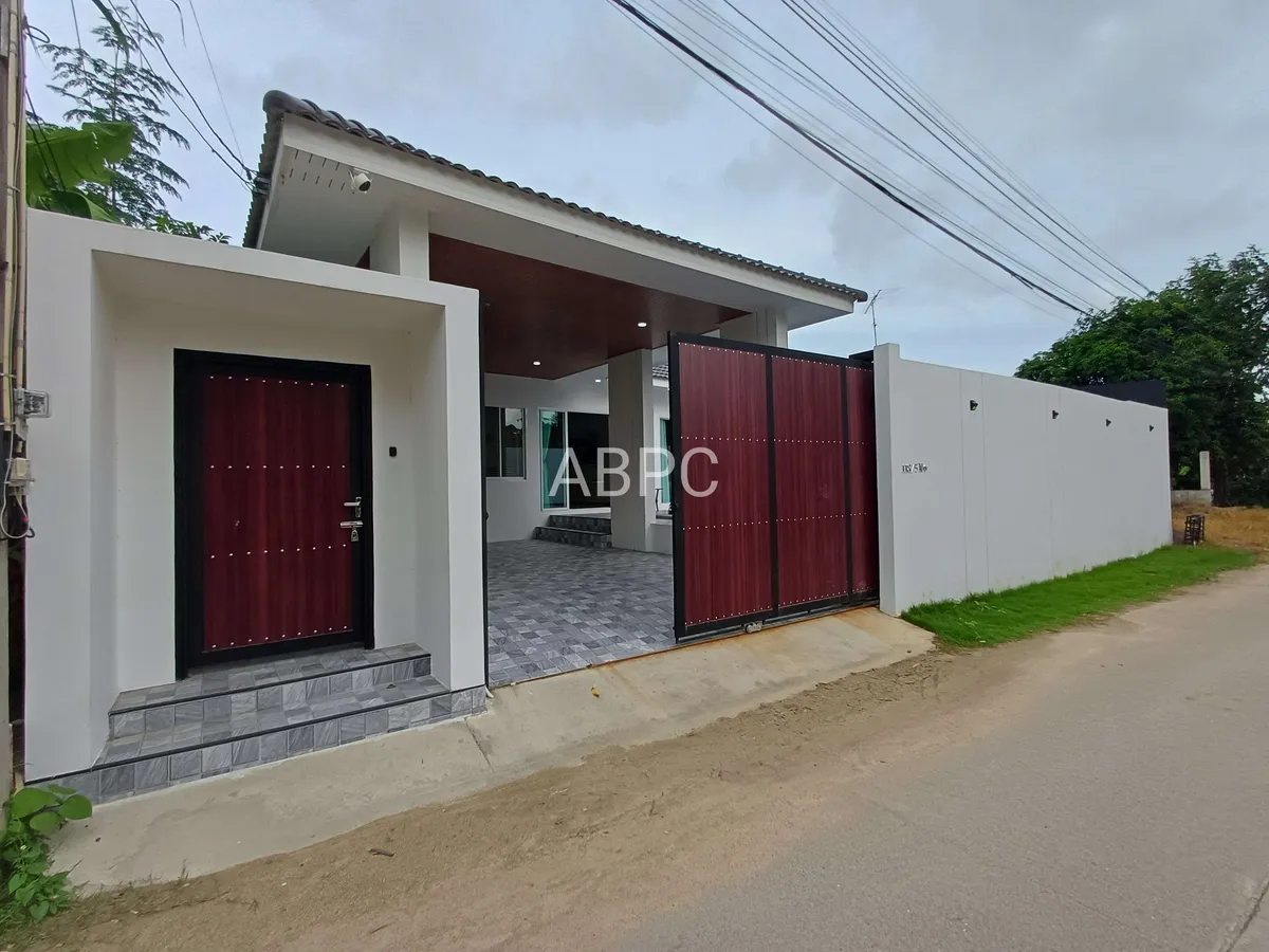 Modern Pool Villa Pet Friendly 3 Bed 3 Bath in Huay Yai For Rent photo 21
