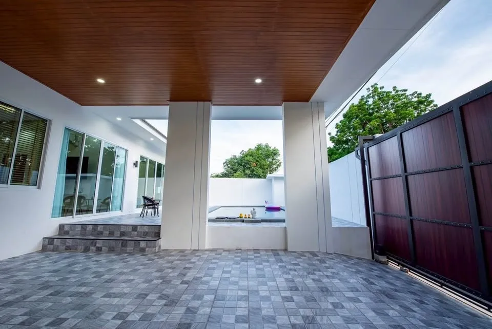 Modern Pool Villa Pet Friendly 3 Bed 3 Bath in Huay Yai For Rent photo 31
