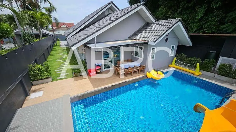 Private Pool Villa 4 bedrooms 3 bathroom in East Pattaya for Rent