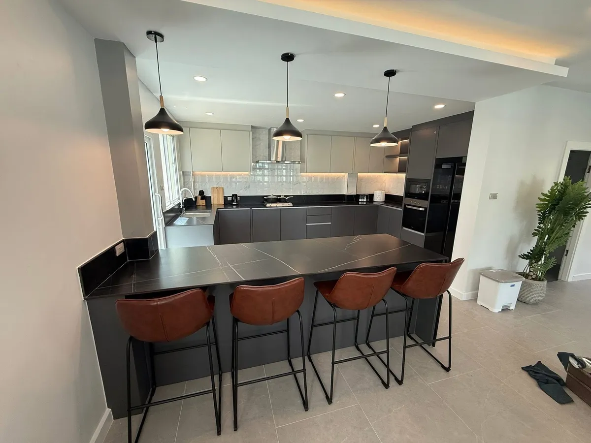 5 Bedrooms 4 Bethrooms in East Pattaya photo 4