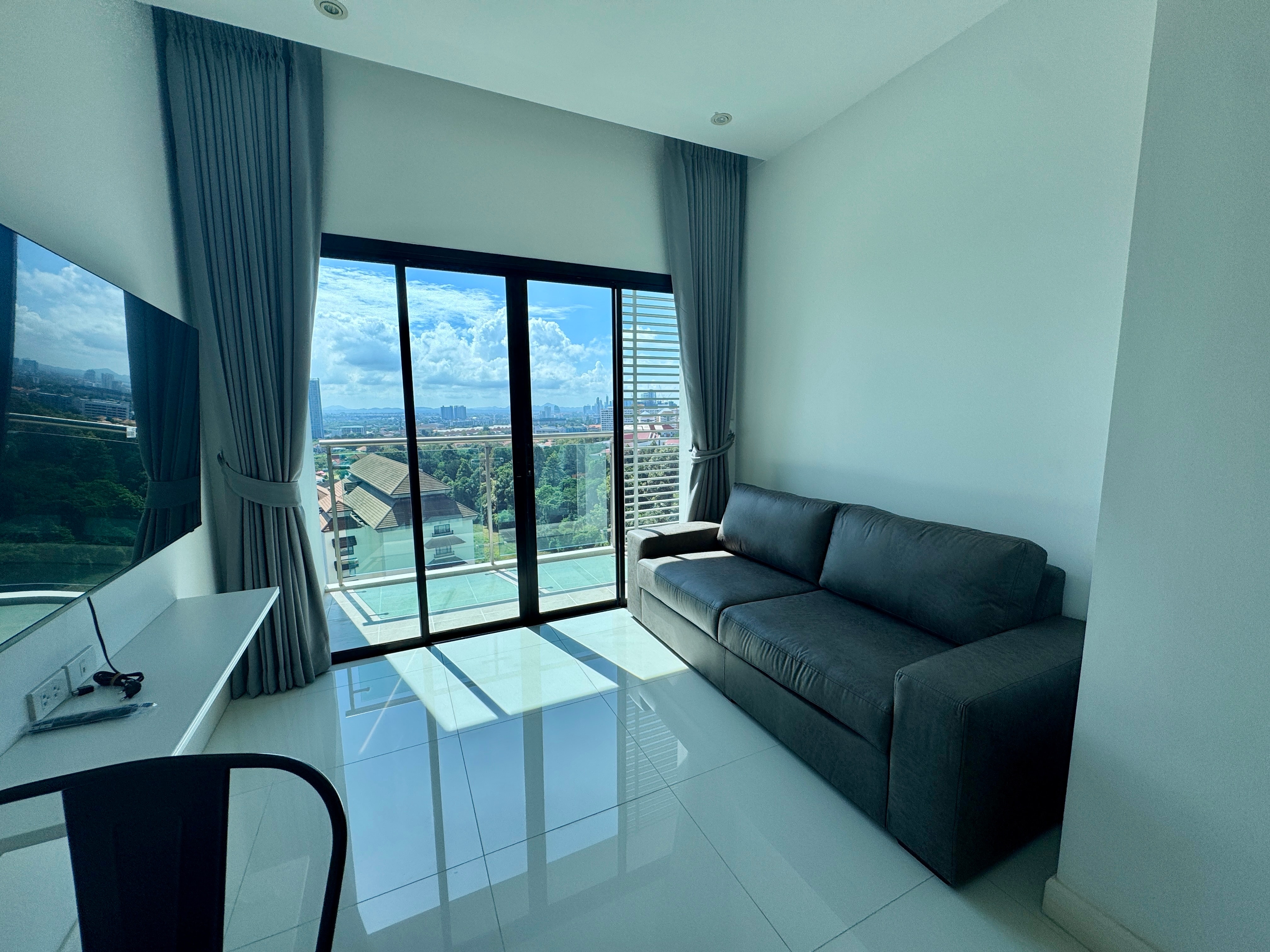 1 Bedroom 1 bathroom Axis Condo photo 17