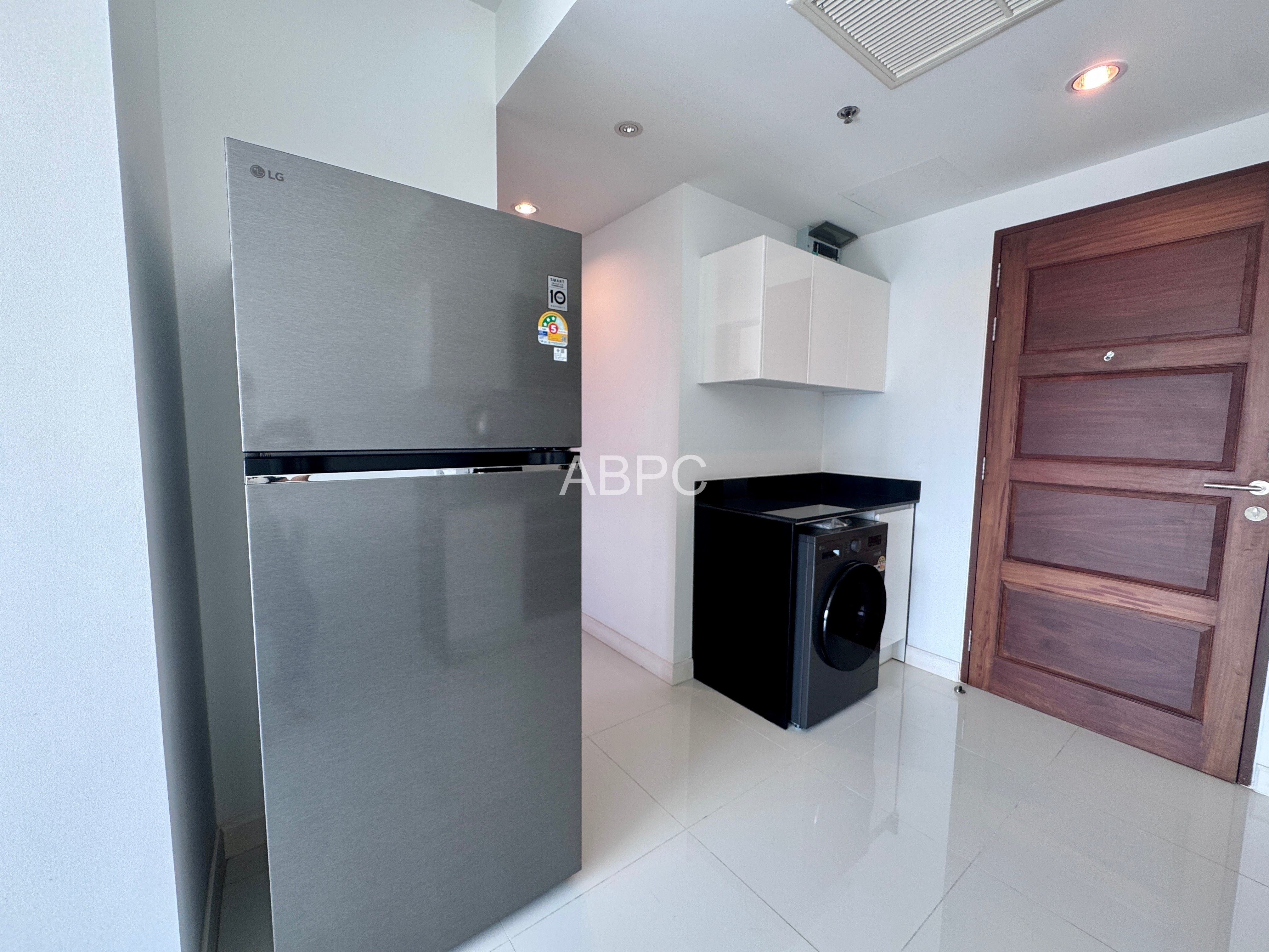 1 Bedroom 1 bathroom Axis Condo photo 4