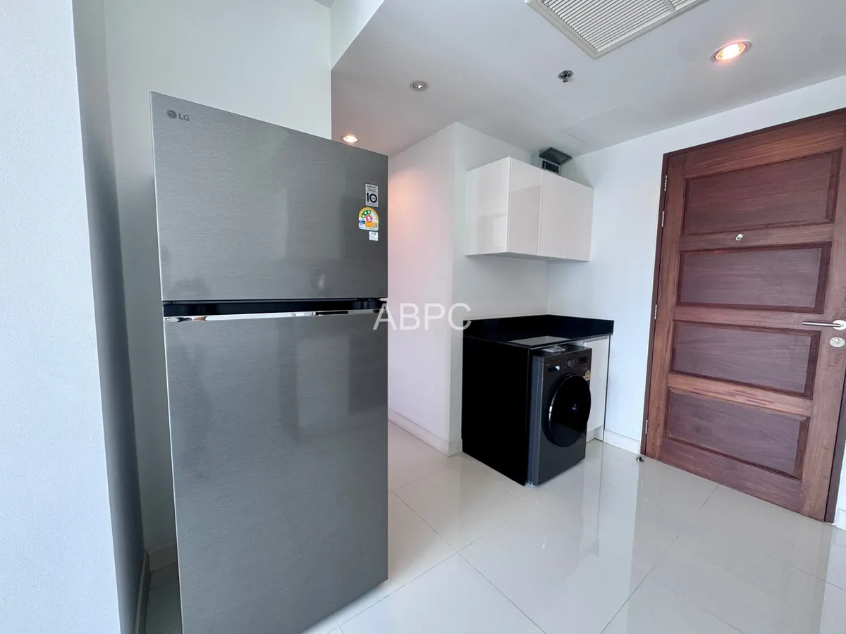 1 Bedroom 1 bathroom Axis Condo photo 4