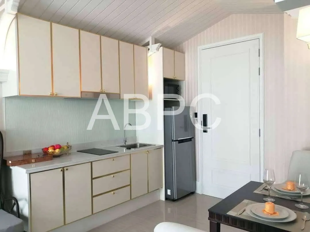 Grand Florida Beachfront 1 Bedroom 1 Bathroom in Na Jomtien photo 4