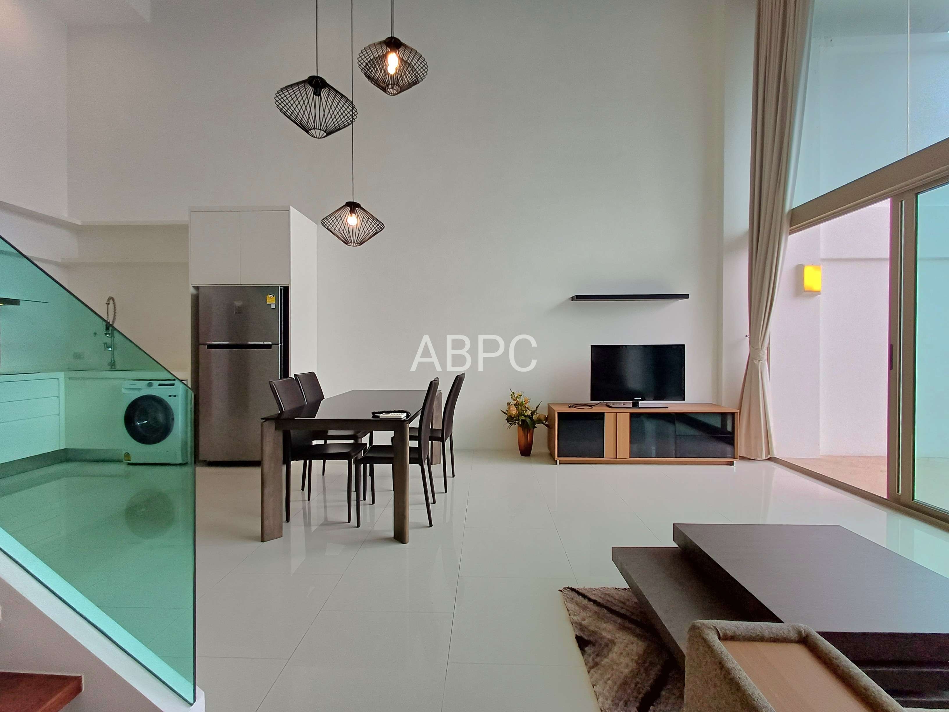 Duplex 2 bedrooms 3 bathroom in Wongamat for Rent photo 5