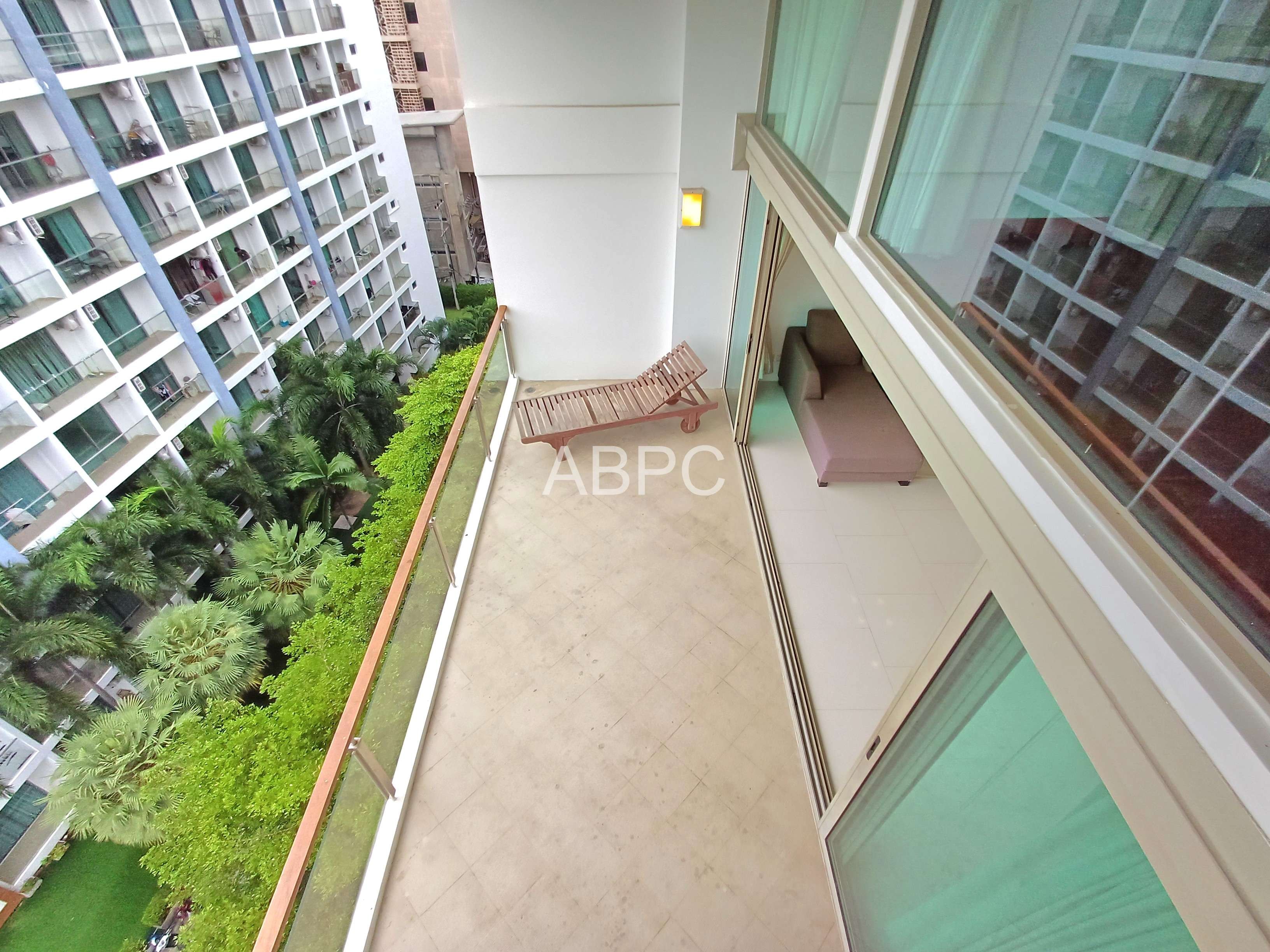 Duplex 2 bedrooms 3 bathrooms in Wongamat for Sale/Rent photo 10