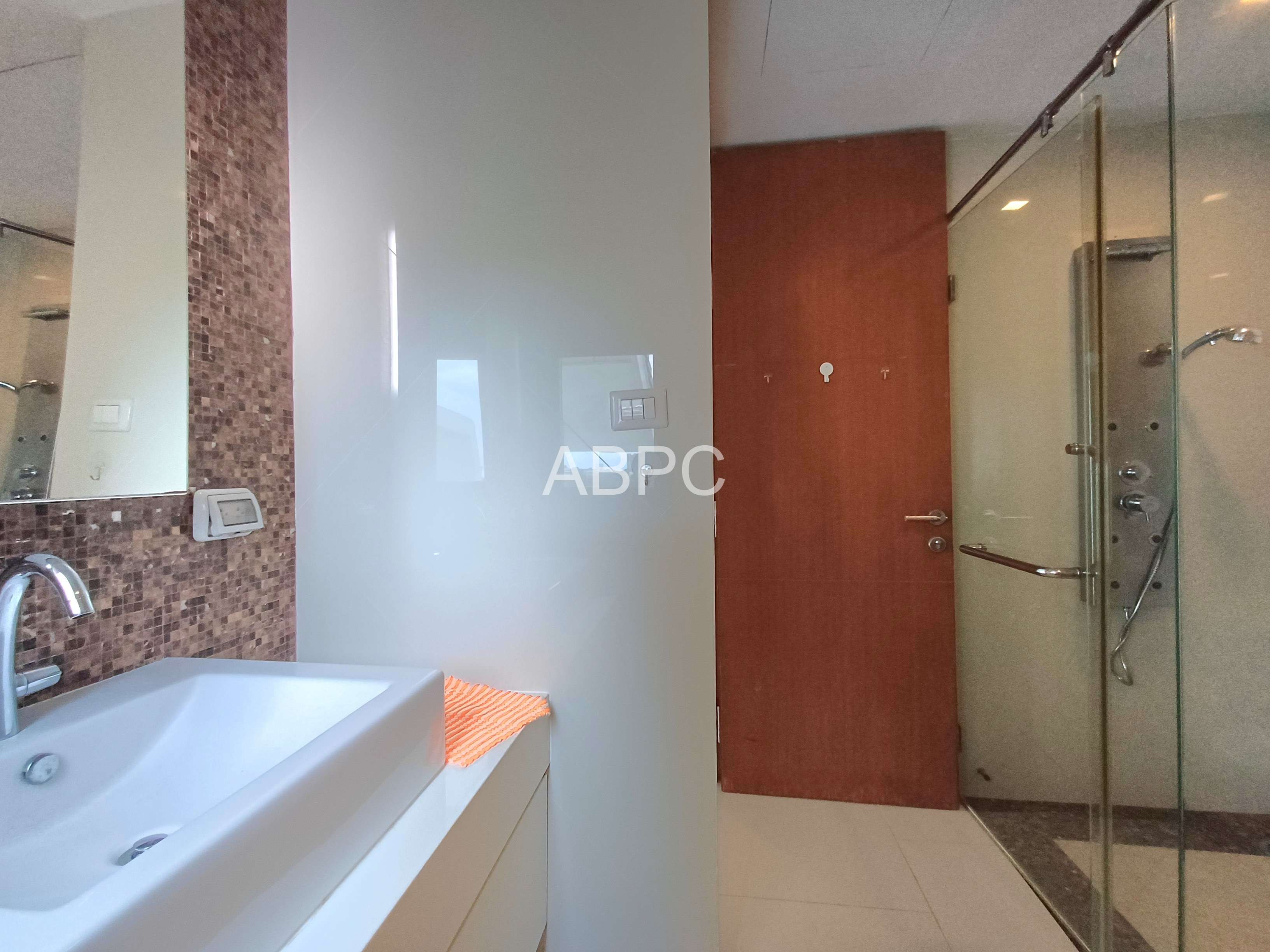 Duplex 2 bedrooms 3 bathrooms in Wongamat for Sale/Rent photo 5