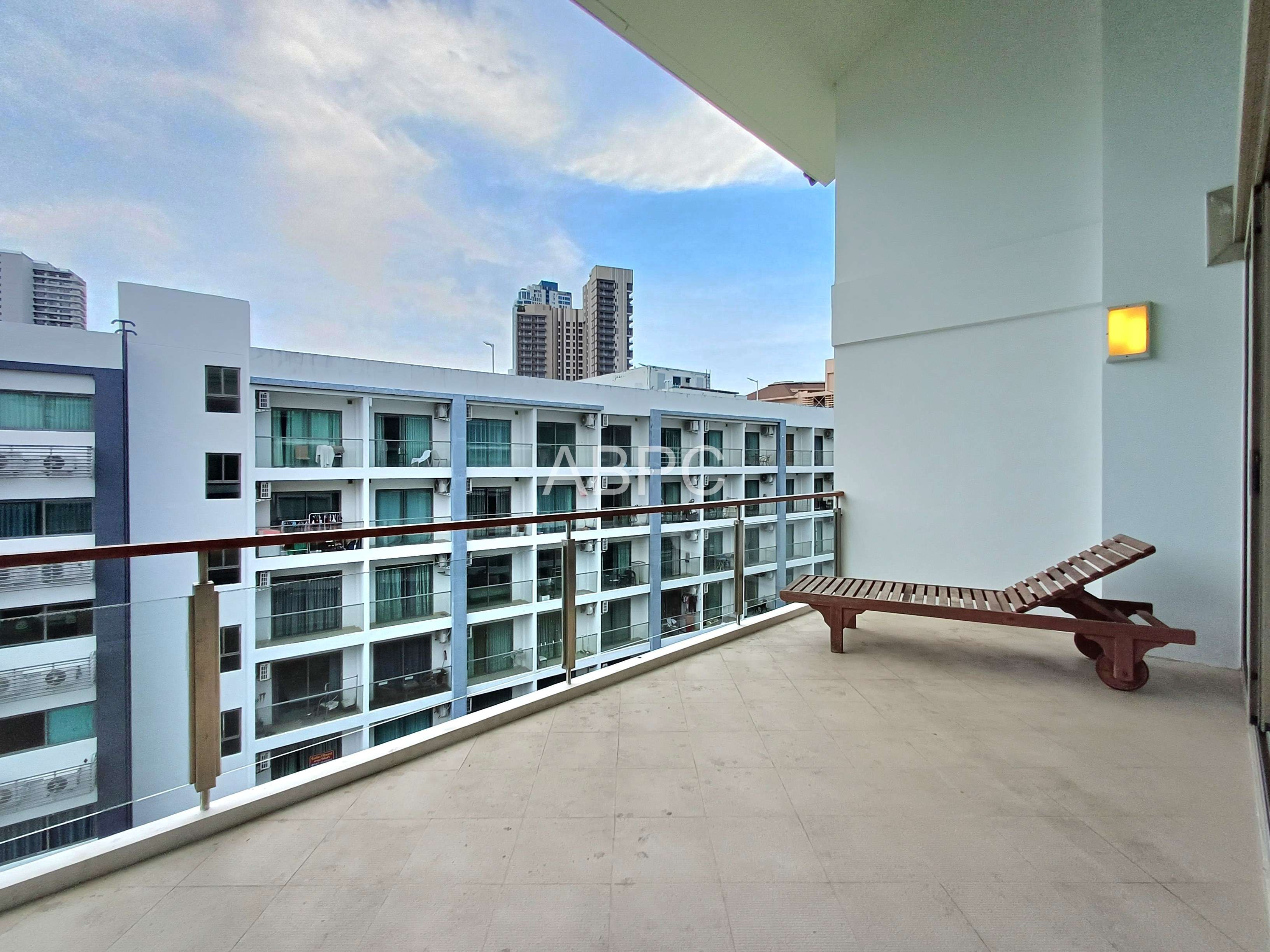 Duplex 2 bedrooms 3 bathrooms in Wongamat for Sale/Rent photo 9
