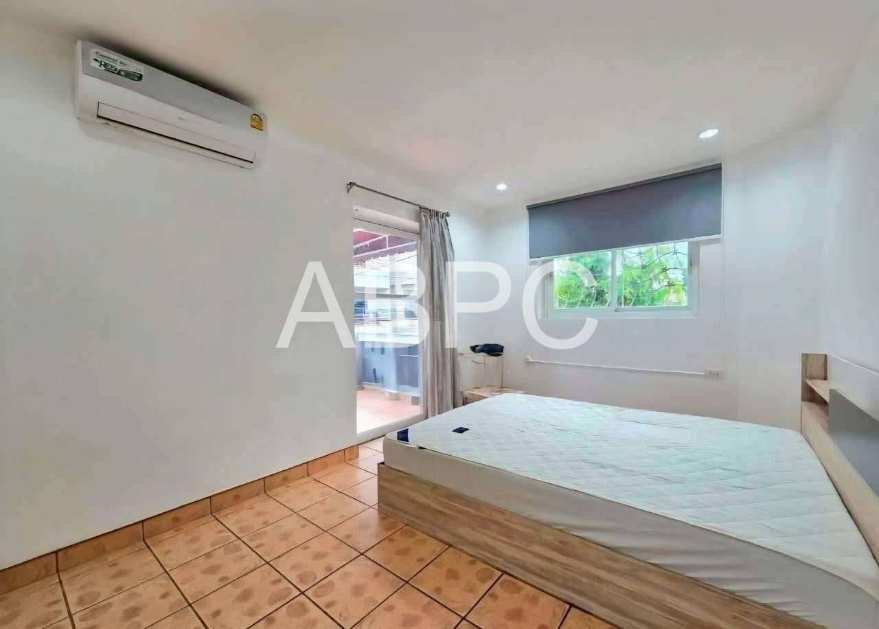 House for Rent 4 Bedrooms 3 Bathrooms in Central Pattaya photo 16