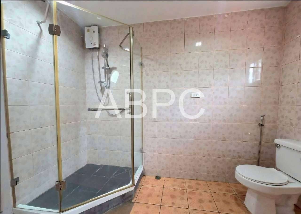 House for Rent 4 Bedrooms 3 Bathrooms in Central Pattaya photo 13
