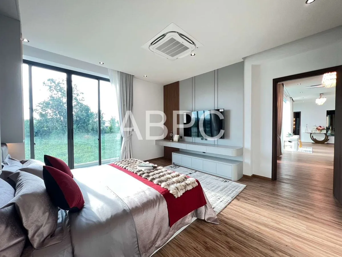 Quite luxury Brand new 5 Bed 6 Bath in East Pattaya photo 16