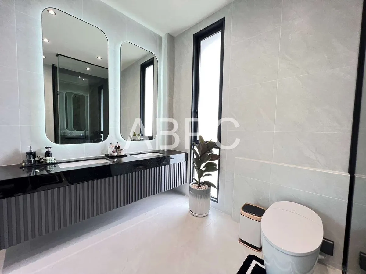 Quite luxury Brand new 5 Bed 6 Bath in East Pattaya photo 20