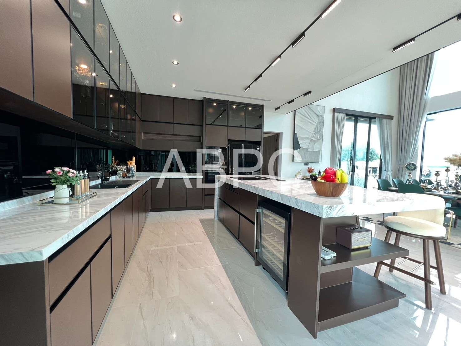 Quite luxury Brand new 5 Bed 6 Bath in East Pattaya photo 6
