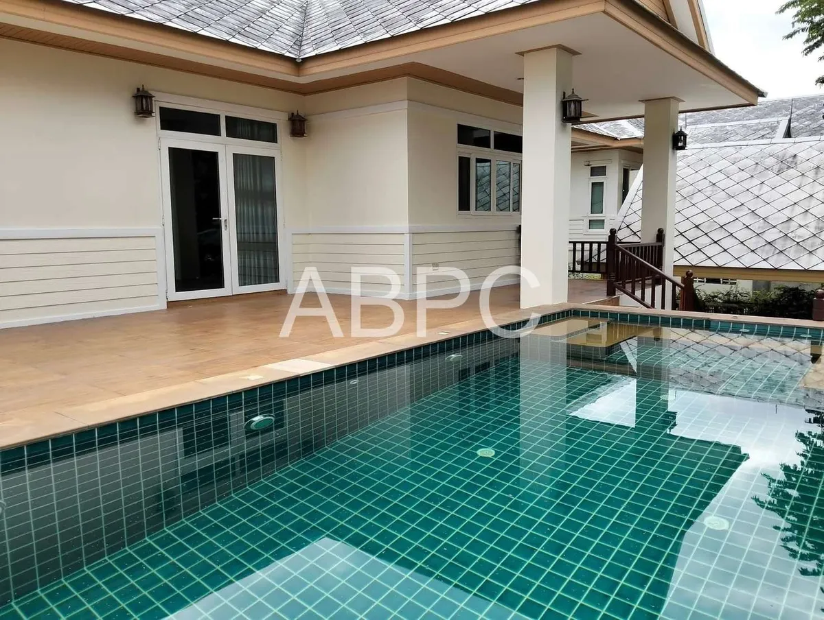 Pool Volls House for rent 3 Bedrooms 4 Bathrooms in East Pattaya photo 2