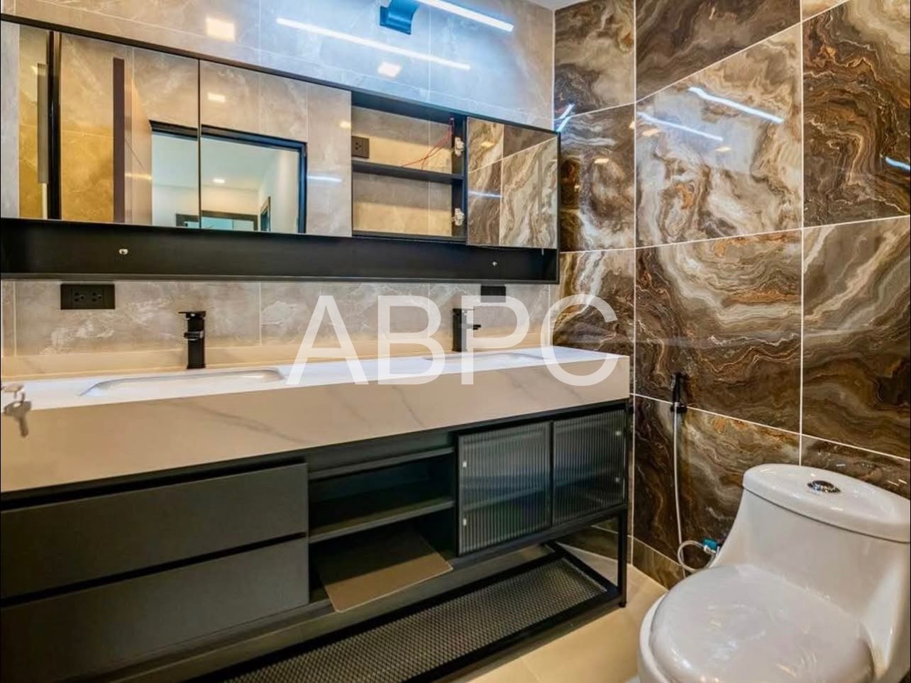 Laguna Beach Resort 2, 2 Bedroom 2 Bathroom Duplex For Sale photo 10
