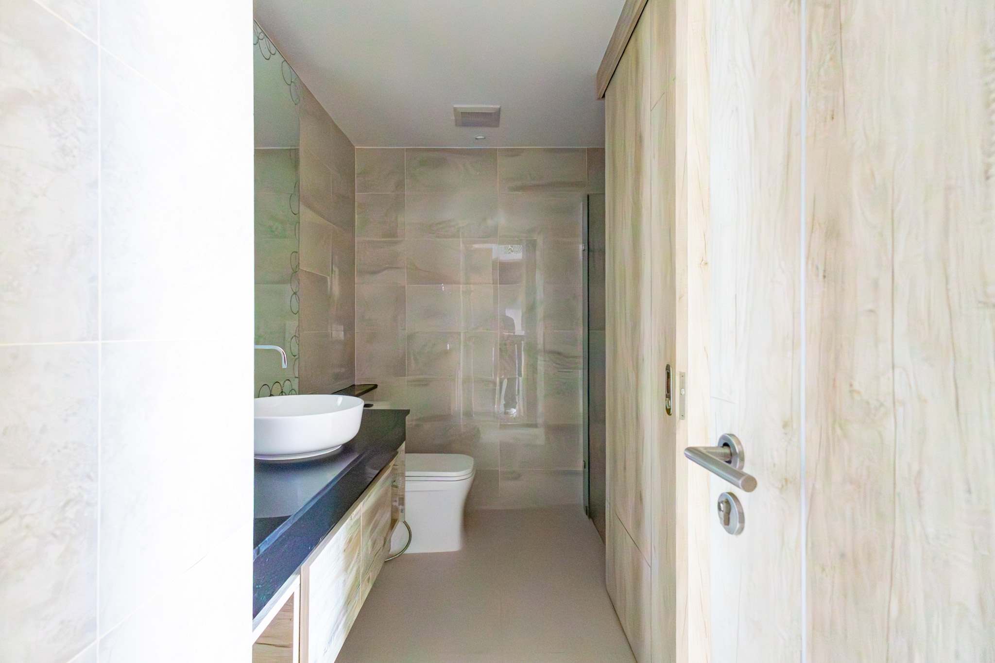 1 Bedroom Condo For Sale IN Najomtien photo 12