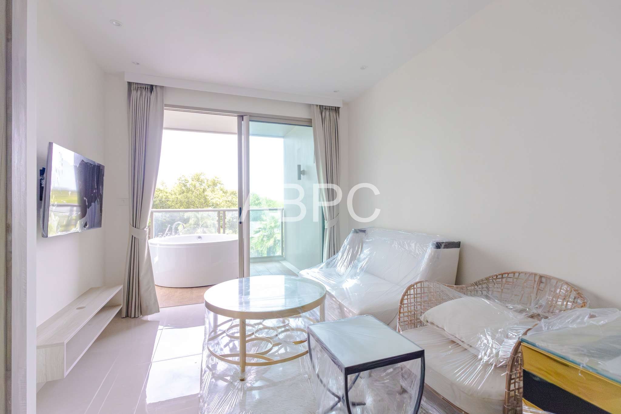 1 Bedroom Condo For Sale IN Najomtien photo 3