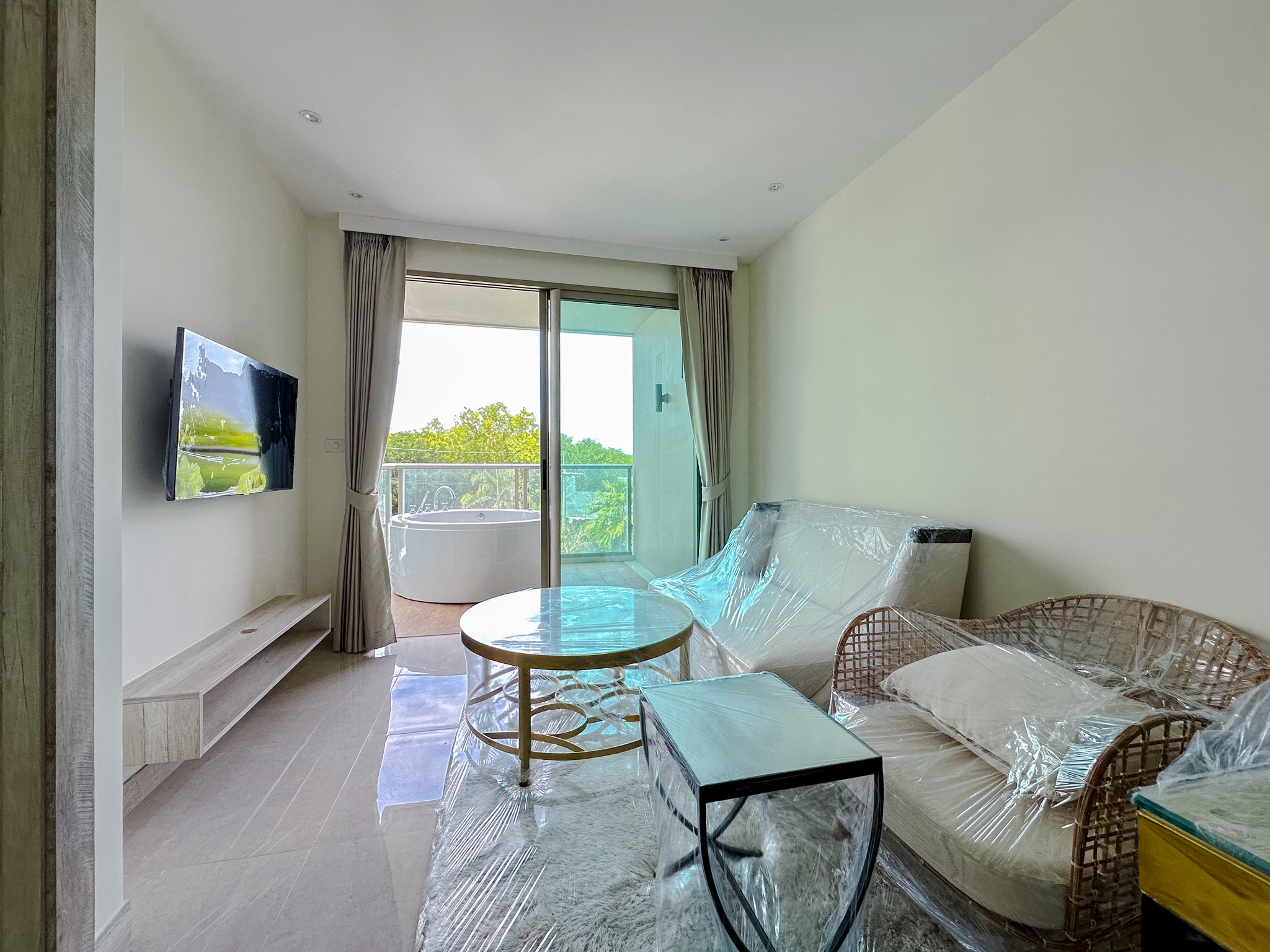 1 Bedroom Condo For Sale IN Najomtien photo 17