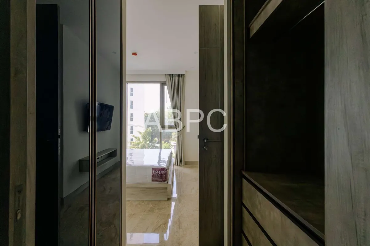 1 Bedroom Condo For Sale IN Najomtien photo 8