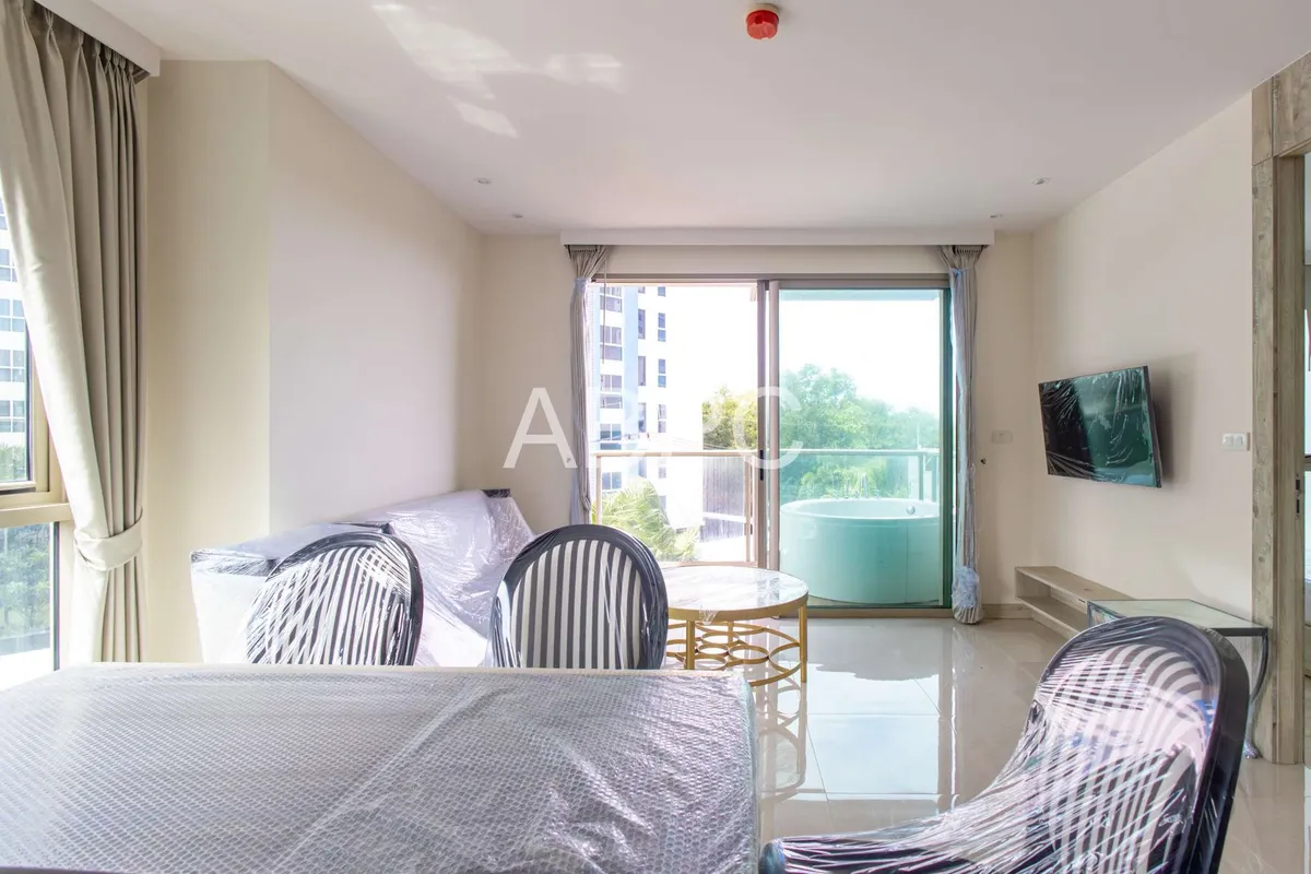 One Bedroom Condo For Sale in Najomtien photo 4
