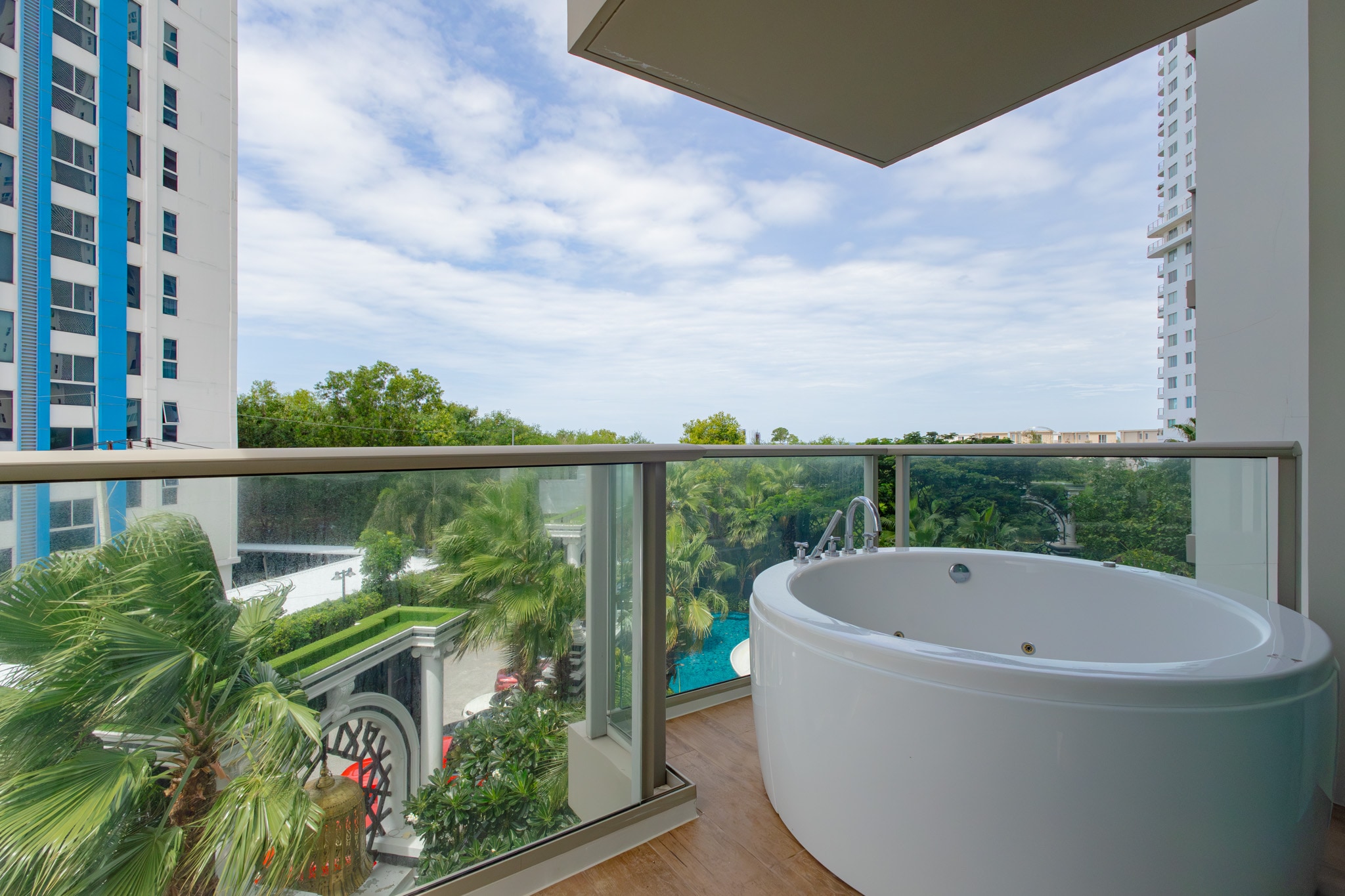 One Bedroom Condo For Sale in Najomtien photo 20