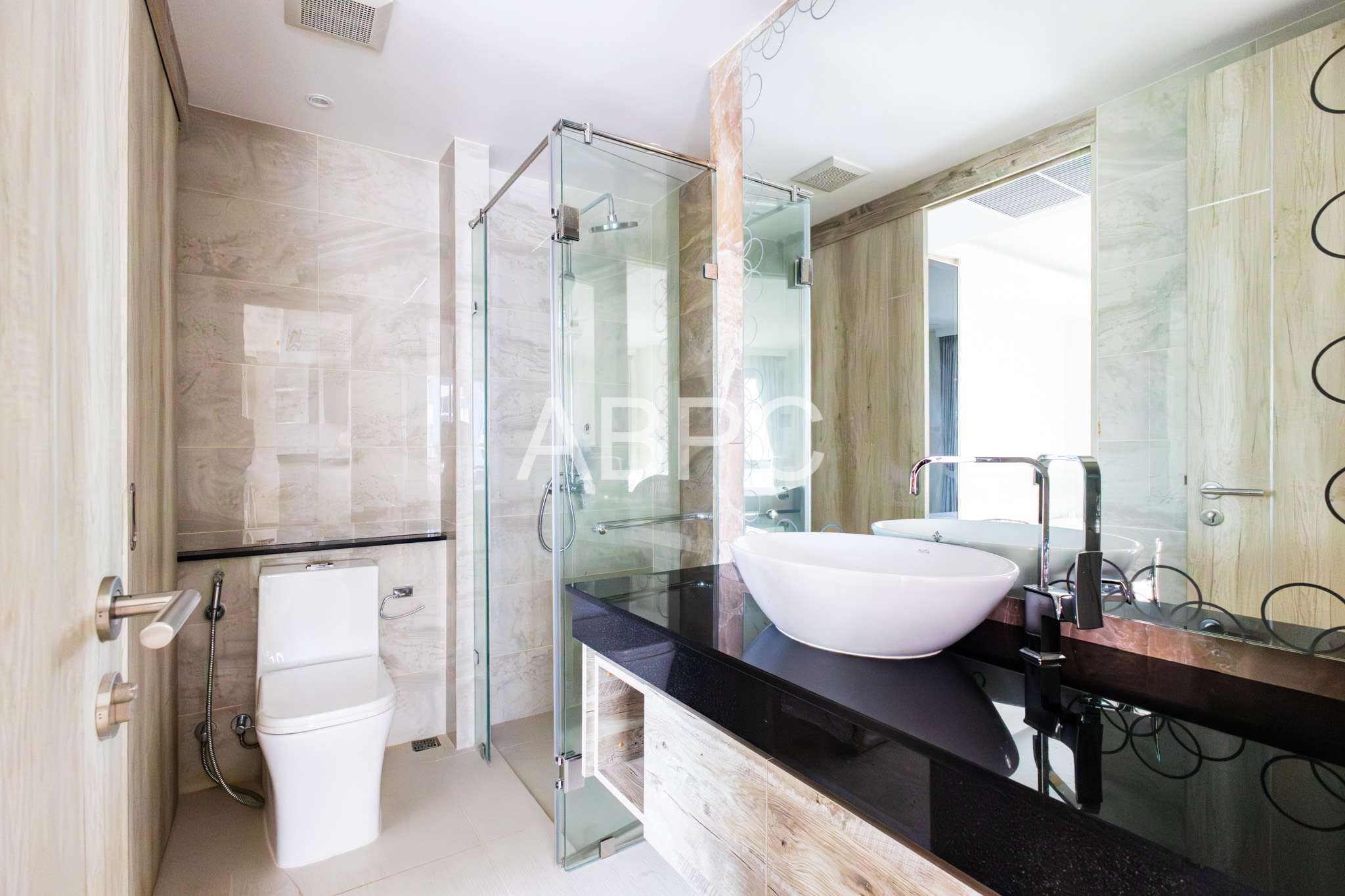 One Bedroom Condo For Sale in Najomtien photo 9