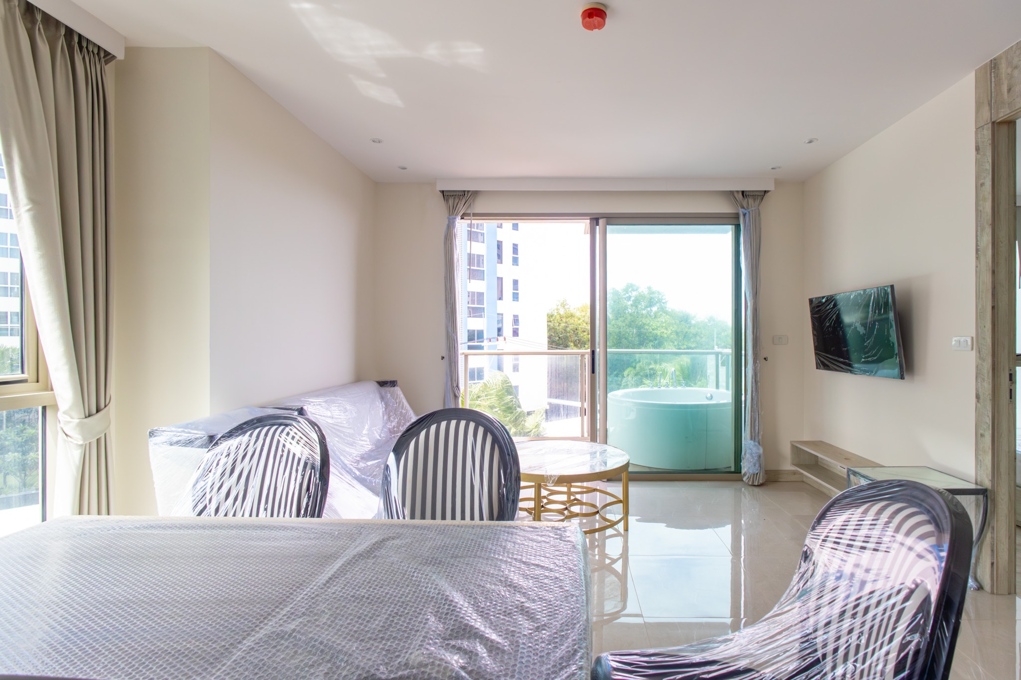 One Bedroom Condo For Sale in Najomtien photo 13