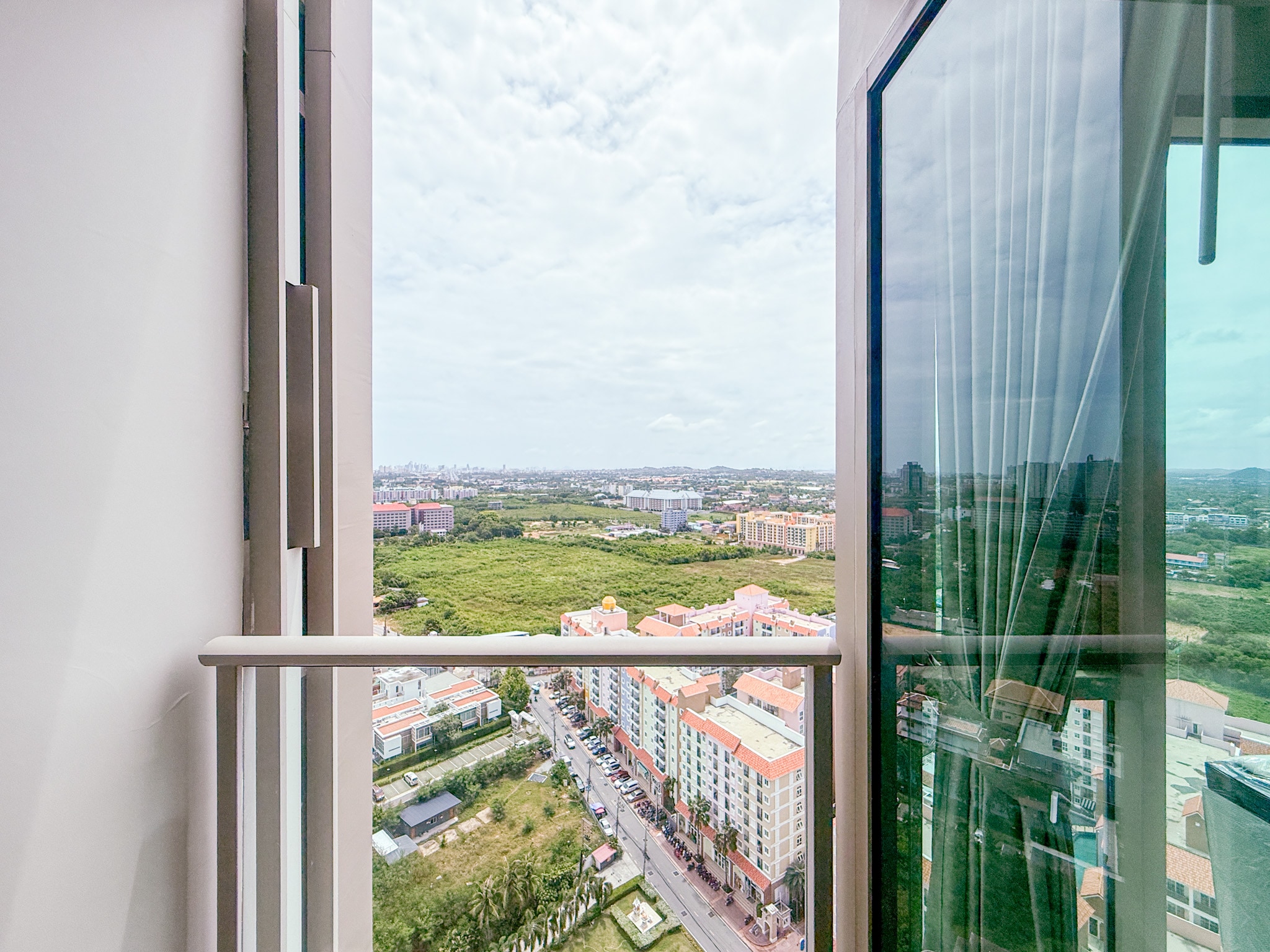 Studio Condo For Sale in Najomtien photo 15