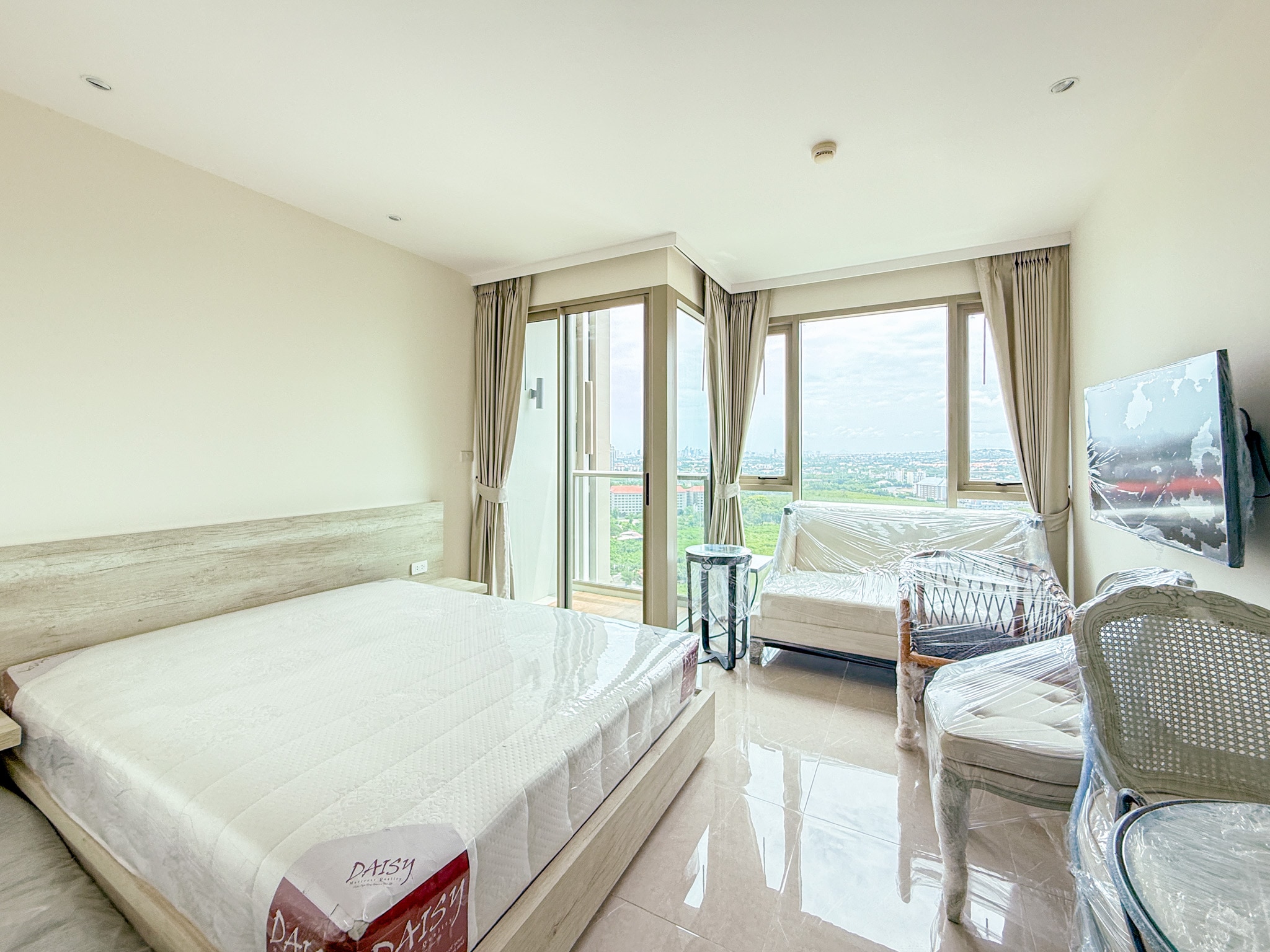 Studio Condo For Sale in Najomtien photo 12