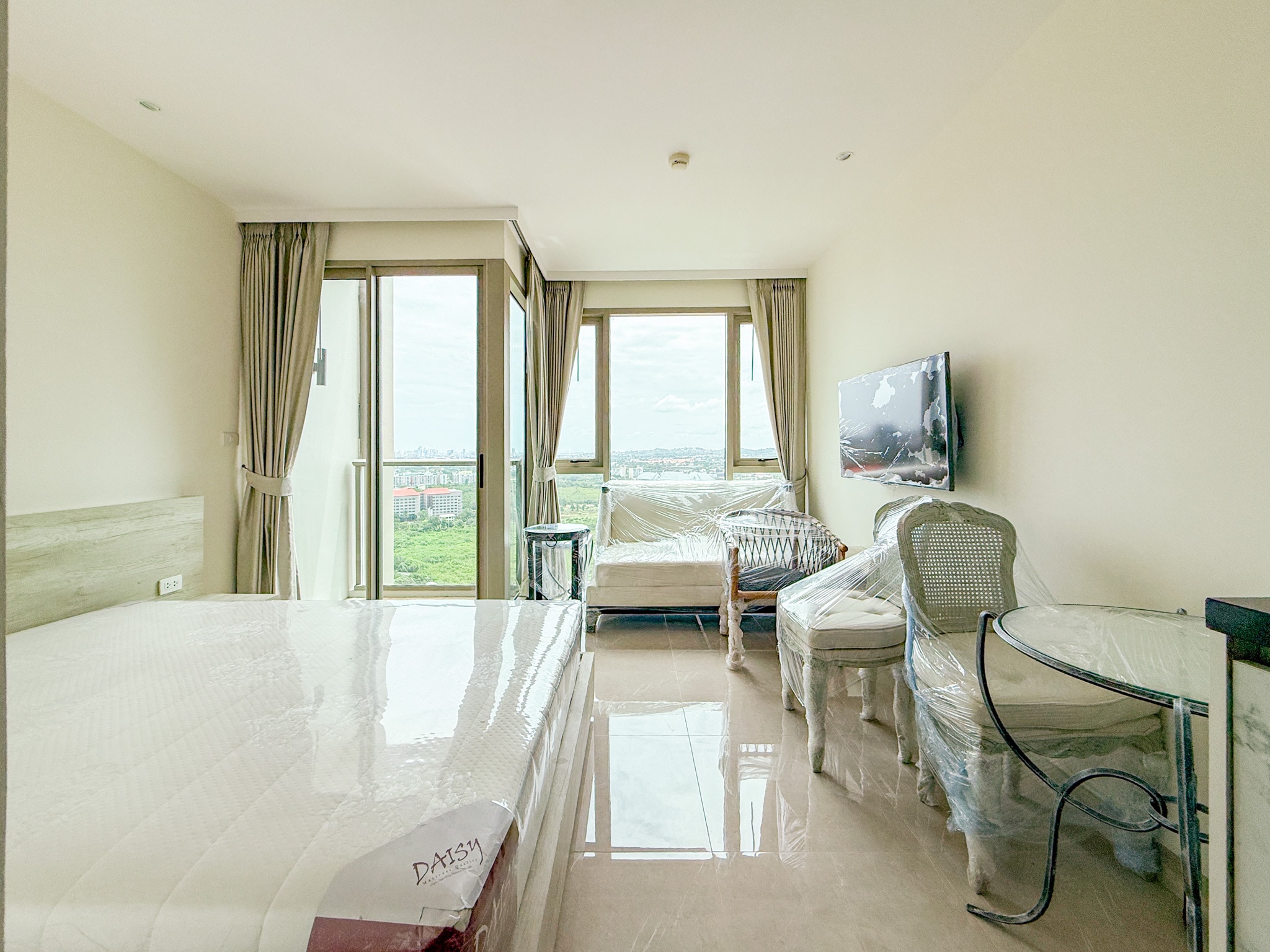 Studio Condo For Sale in Najomtien photo 11