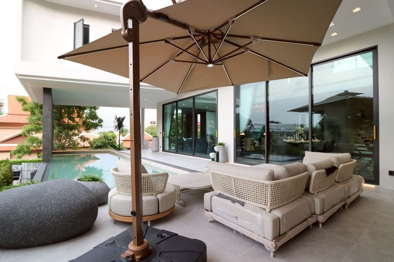 Luxury Pool Villa 6 bedrooms 9 bathrooms in Jomtien for Sale photo 16