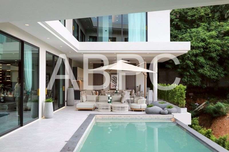 Luxury Pool Villa 6 bedrooms 9 bathrooms in Jomtien for Sale photo 3