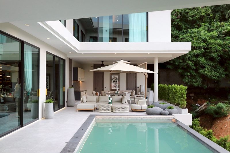 Luxury Pool Villa 6 bedrooms 9 bathrooms in Jomtien for Sale photo 14