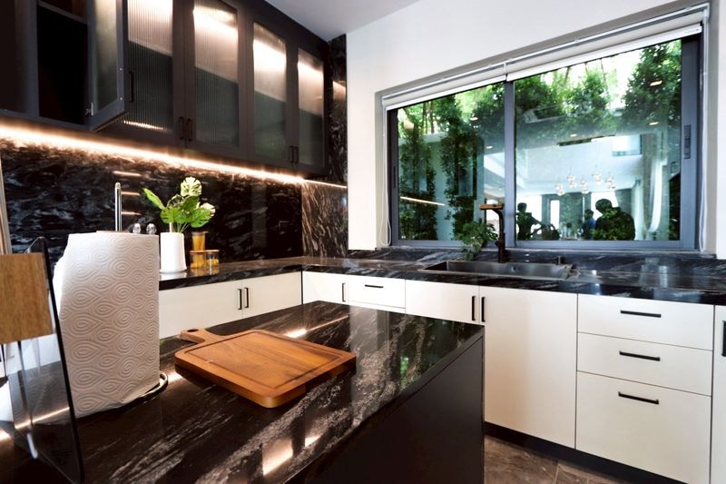 Luxury Pool Villa 6 bedrooms 9 bathrooms in Jomtien for Sale photo 18