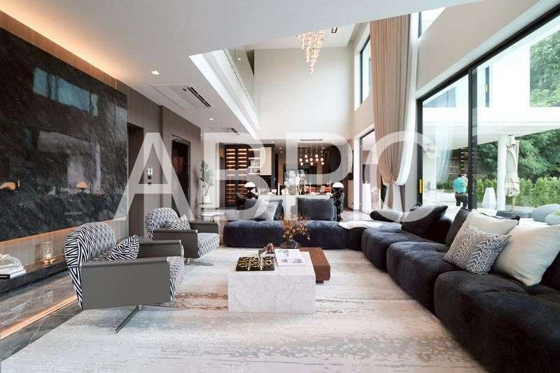 Luxury Pool Villa 6 bedrooms 9 bathrooms in Jomtien for Sale photo 6