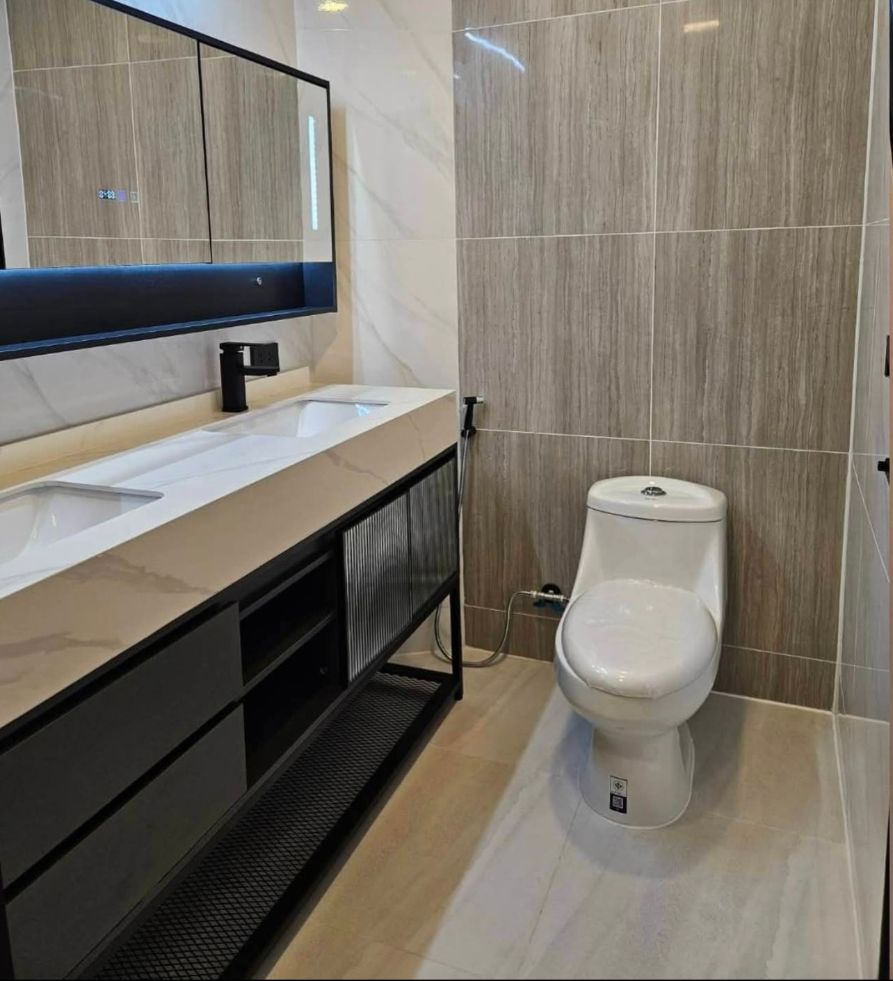 Laguna Beach Resort 2, 2 Bedroom 2 Bathroom Duplex For Sale photo 19